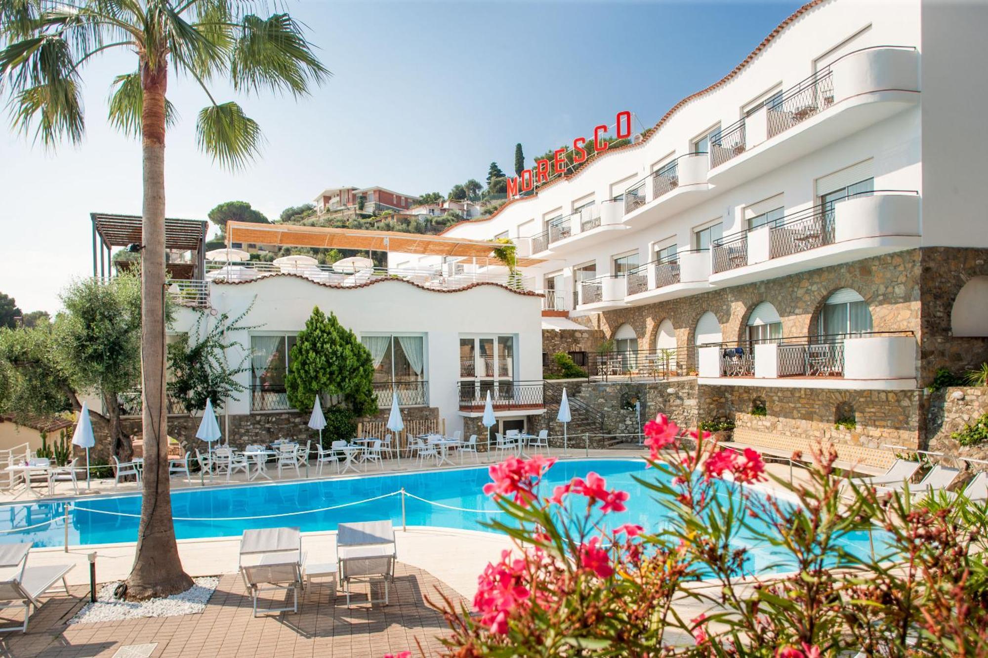 Hotel Moresco Diano Marina Exterior foto